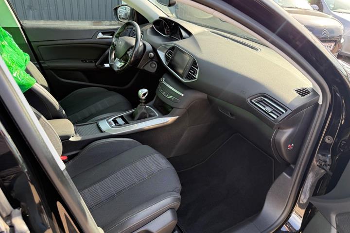 undefined Peugeot 308 fra 2018