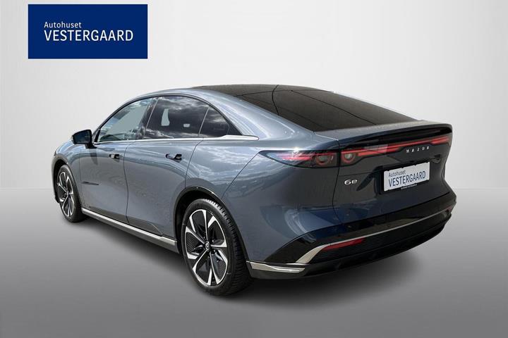 Grå Mazda 6e fra 2025