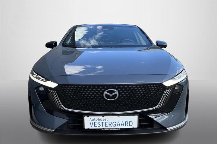 Grå Mazda 6e fra 2025