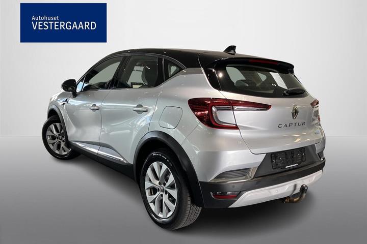Sølv Renault Captur fra 2020
