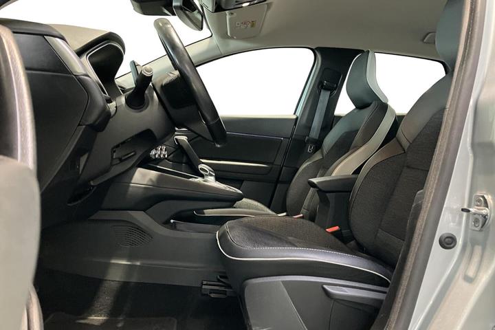 Sølv Renault Captur fra 2020