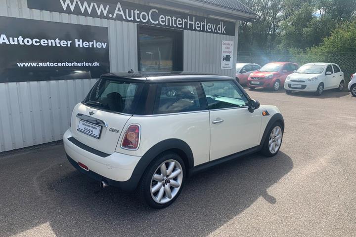 Beige Mini Cooper fra 2010