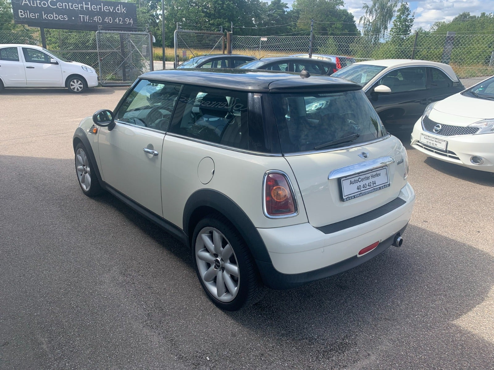 Beige Mini Cooper fra 2010