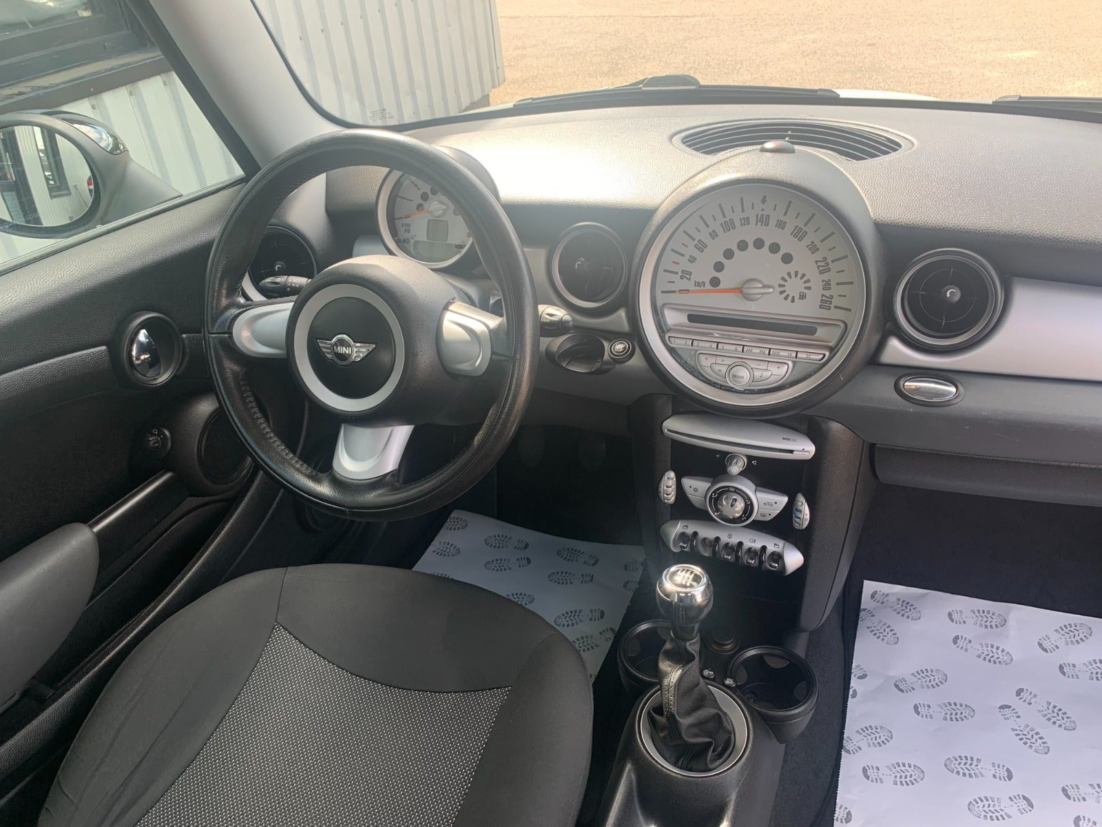 Beige Mini Cooper fra 2010