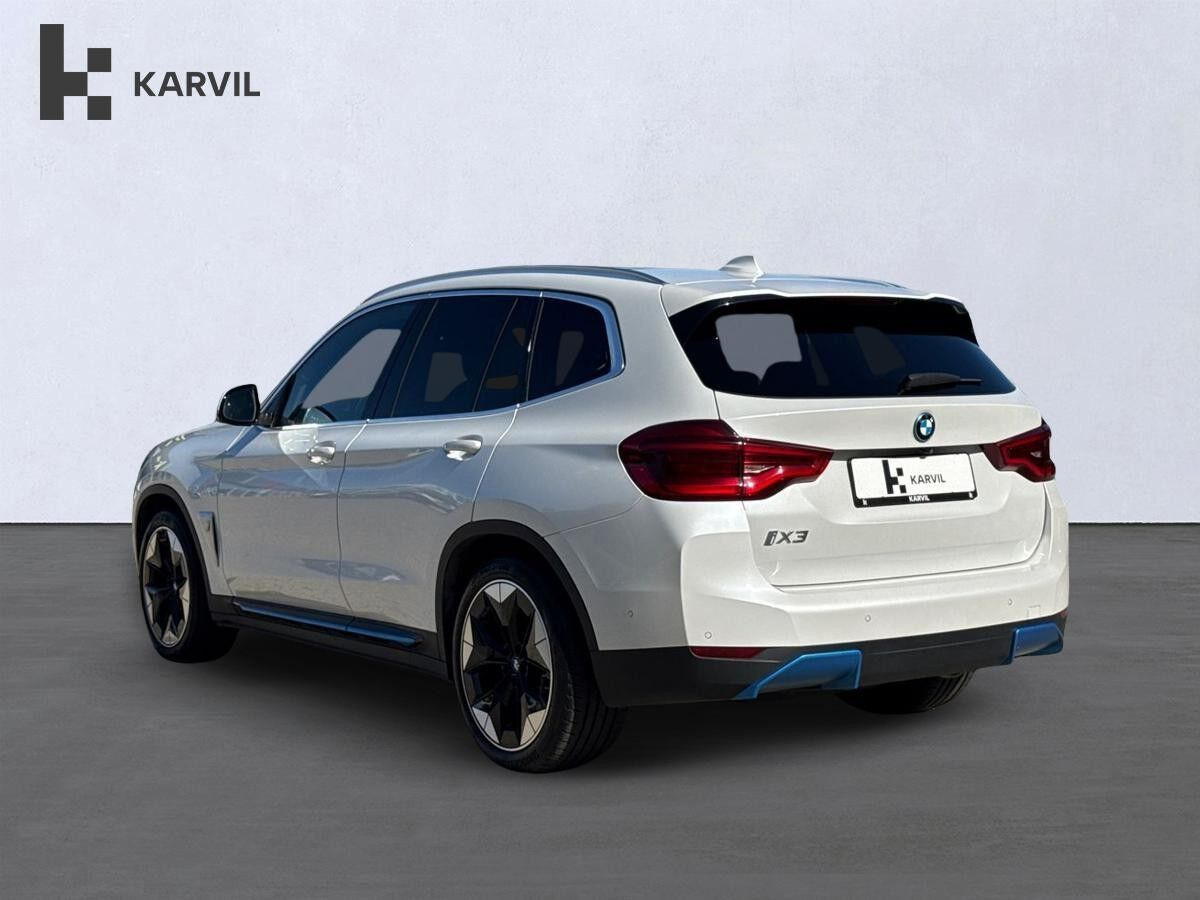 Hvid BMW iX3 fra 2021