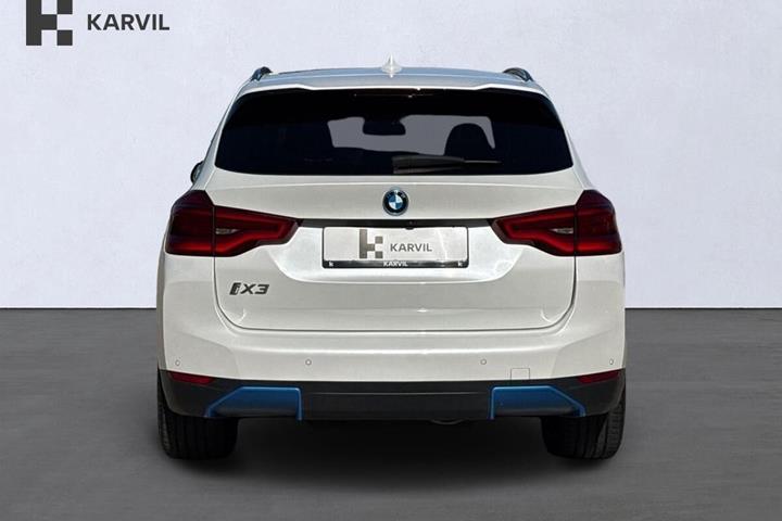 Hvid BMW iX3 fra 2021