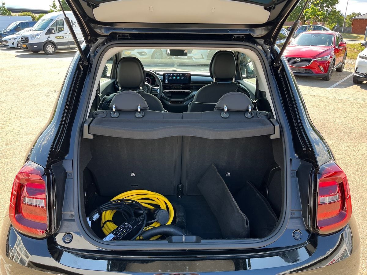 Sort Fiat 500e fra 2023