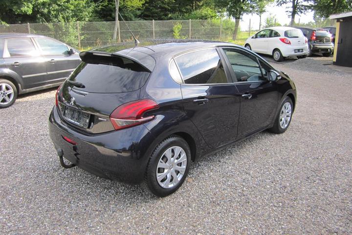 undefined Peugeot 208 fra 2016