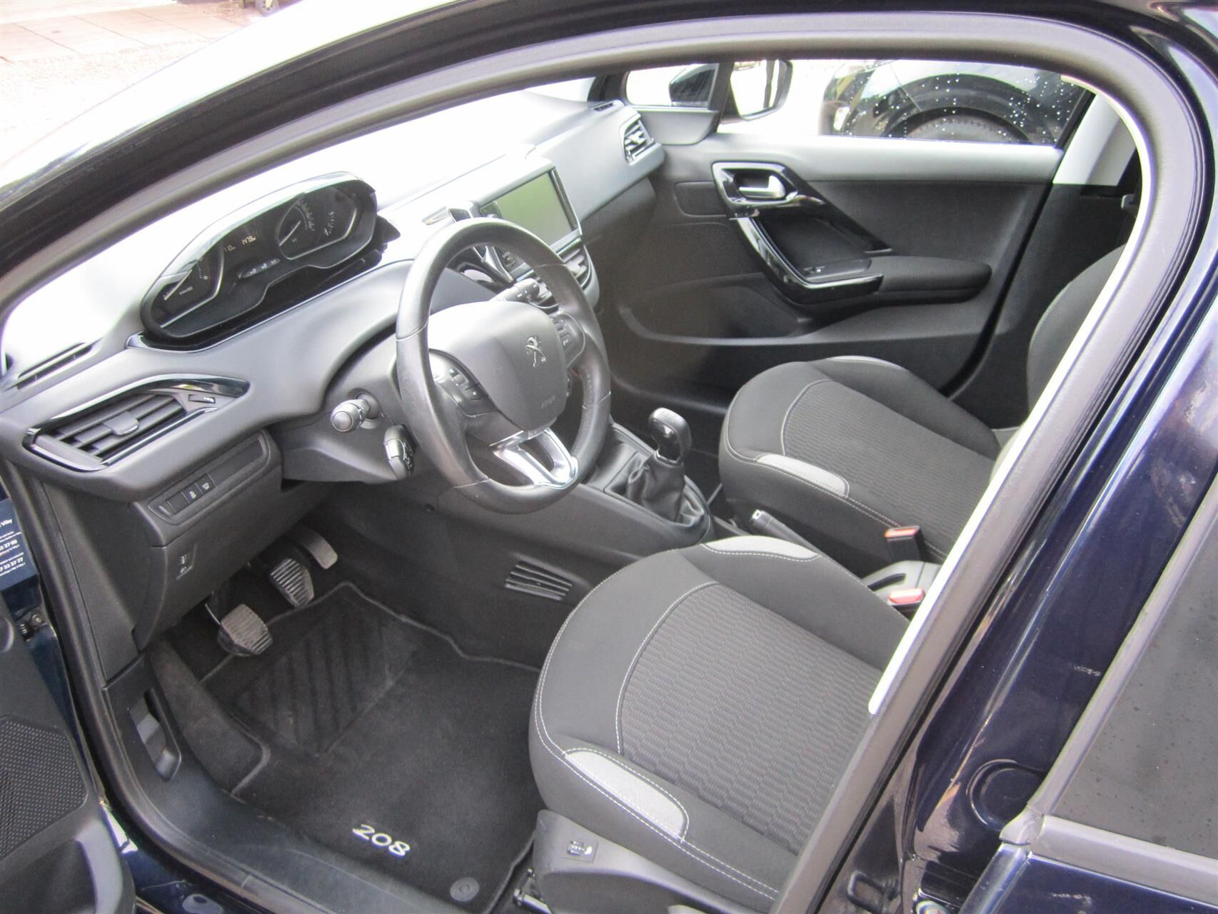 undefined Peugeot 208 fra 2016