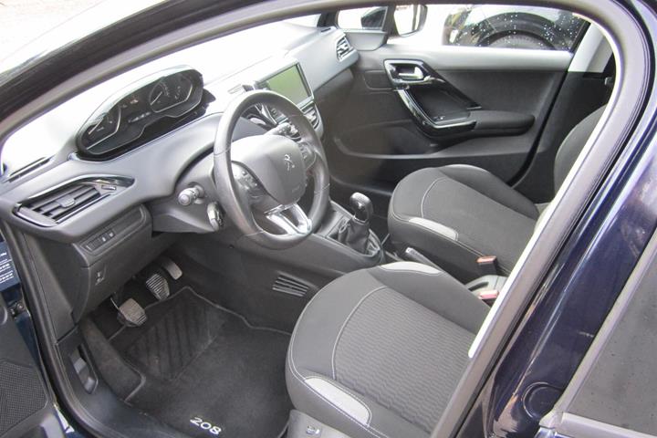 undefined Peugeot 208 fra 2016