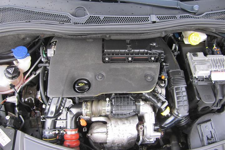 undefined Peugeot 208 fra 2016