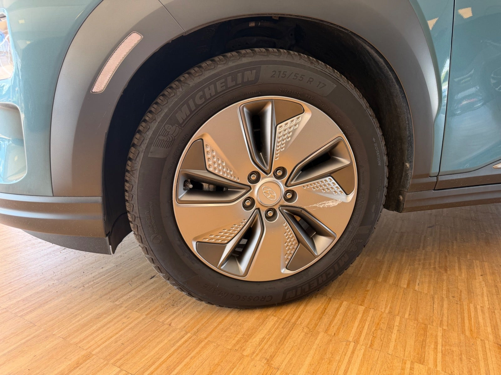 Blå Hyundai Kona fra 2020