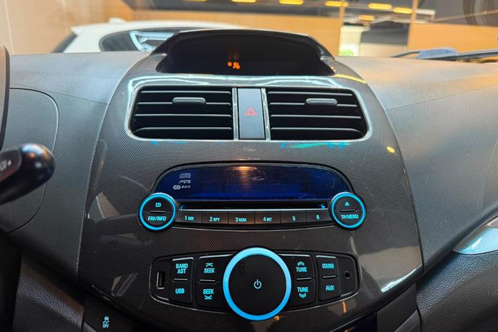 Hvid Chevrolet Spark fra 2011