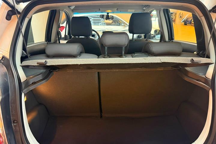 Hvid Chevrolet Spark fra 2011
