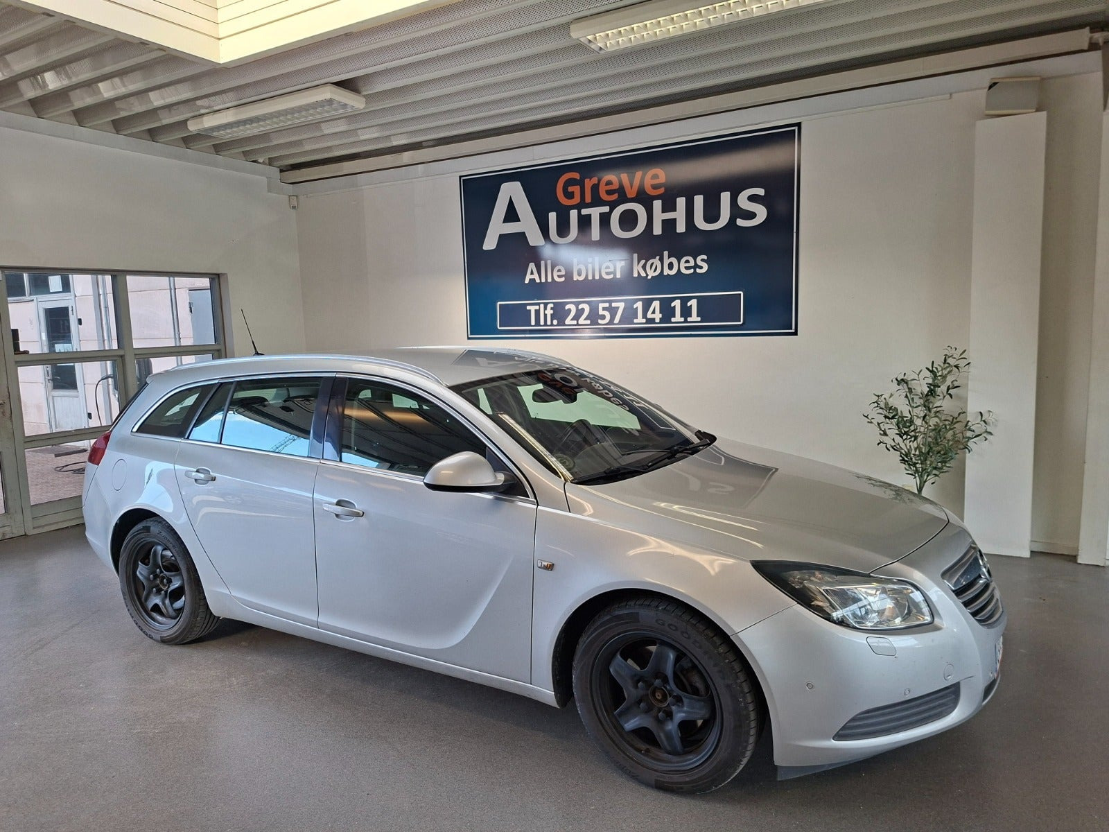 Sølv Opel Insignia fra 2012
