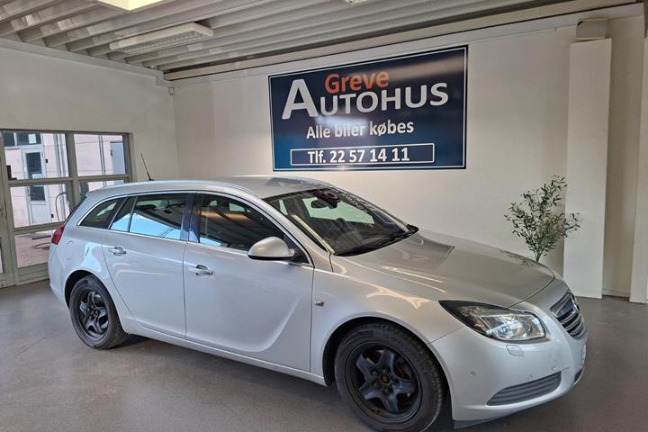 Sølv Opel Insignia fra 2012