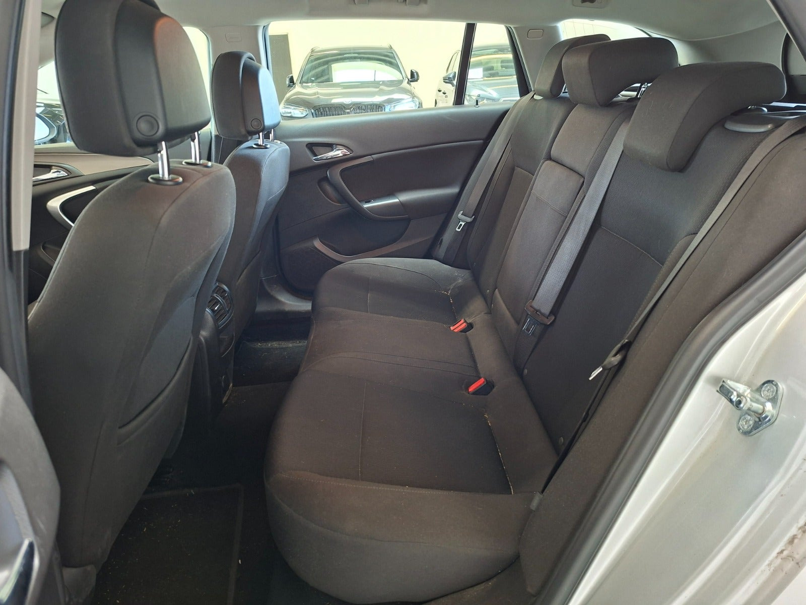 Sølv Opel Insignia fra 2012
