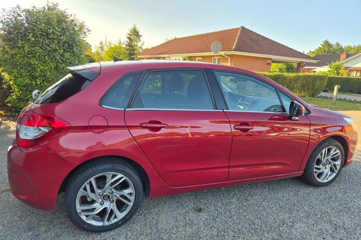 Grøn Citroën C4 fra 2010