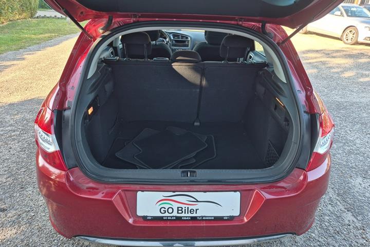 Grøn Citroën C4 fra 2010