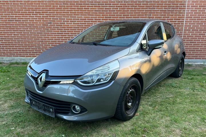 Grå Renault Clio IV fra 2013