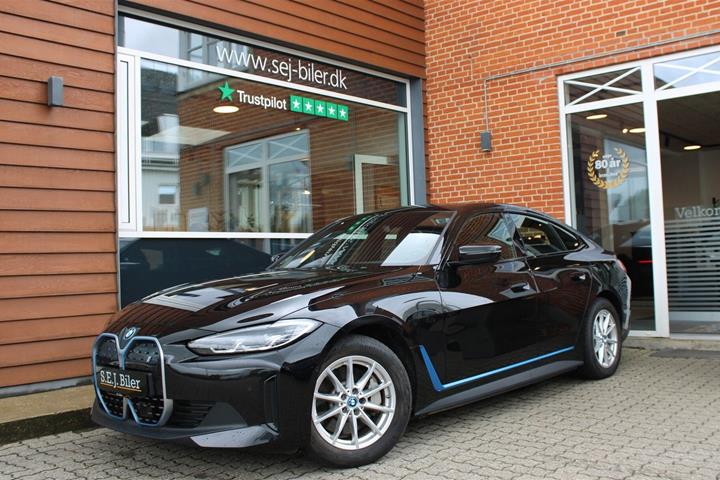 Sort BMW i4 fra 2024