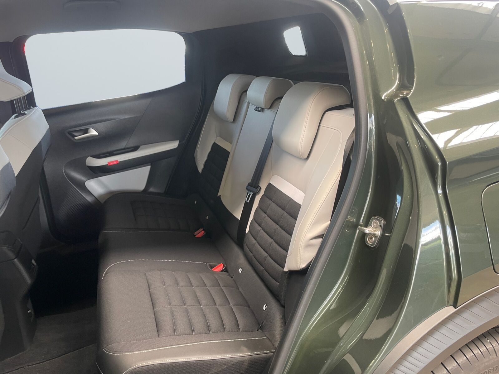 Grøn Citroën e-C3 Aircross fra 2025