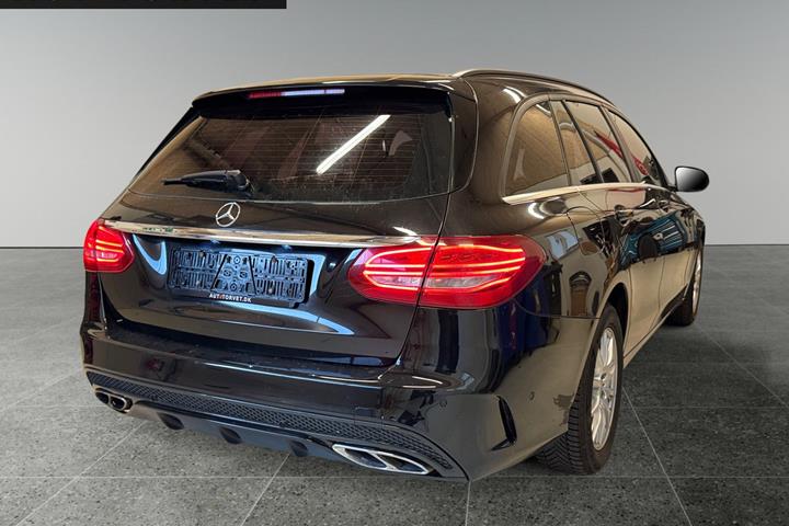 Sort Mercedes C200 fra 2015