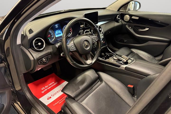 Sort Mercedes C200 fra 2015