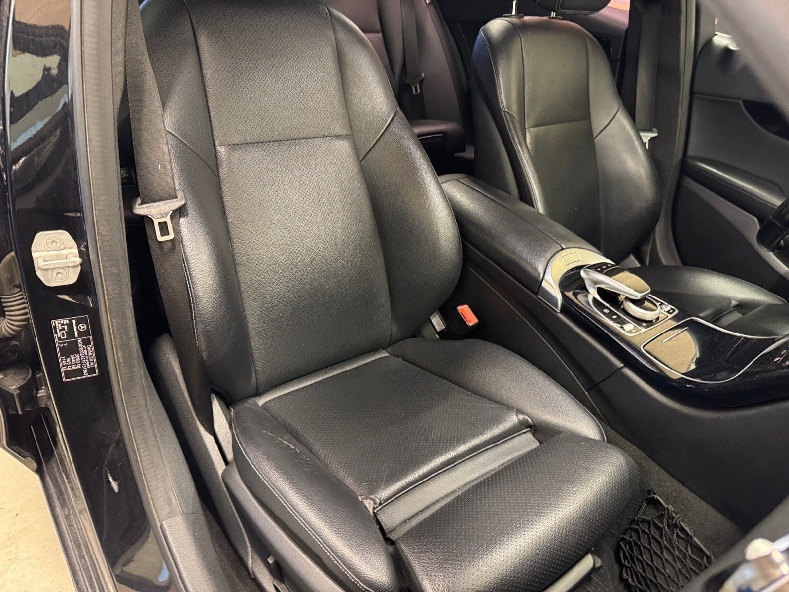 Sort Mercedes C200 fra 2015