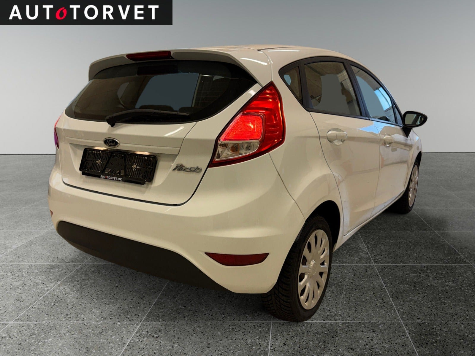 Hvid Ford Fiesta fra 2015