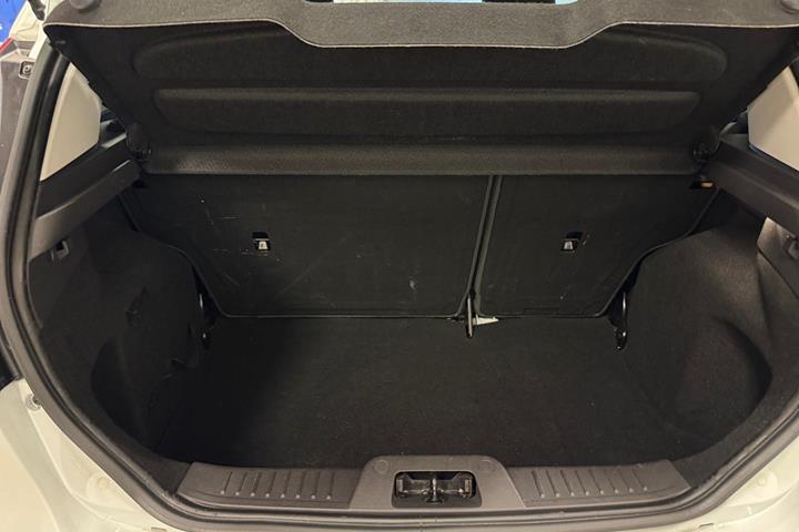 Hvid Ford Fiesta fra 2015