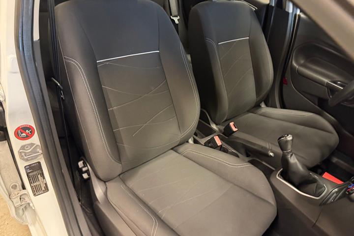 Hvid Ford Fiesta fra 2015