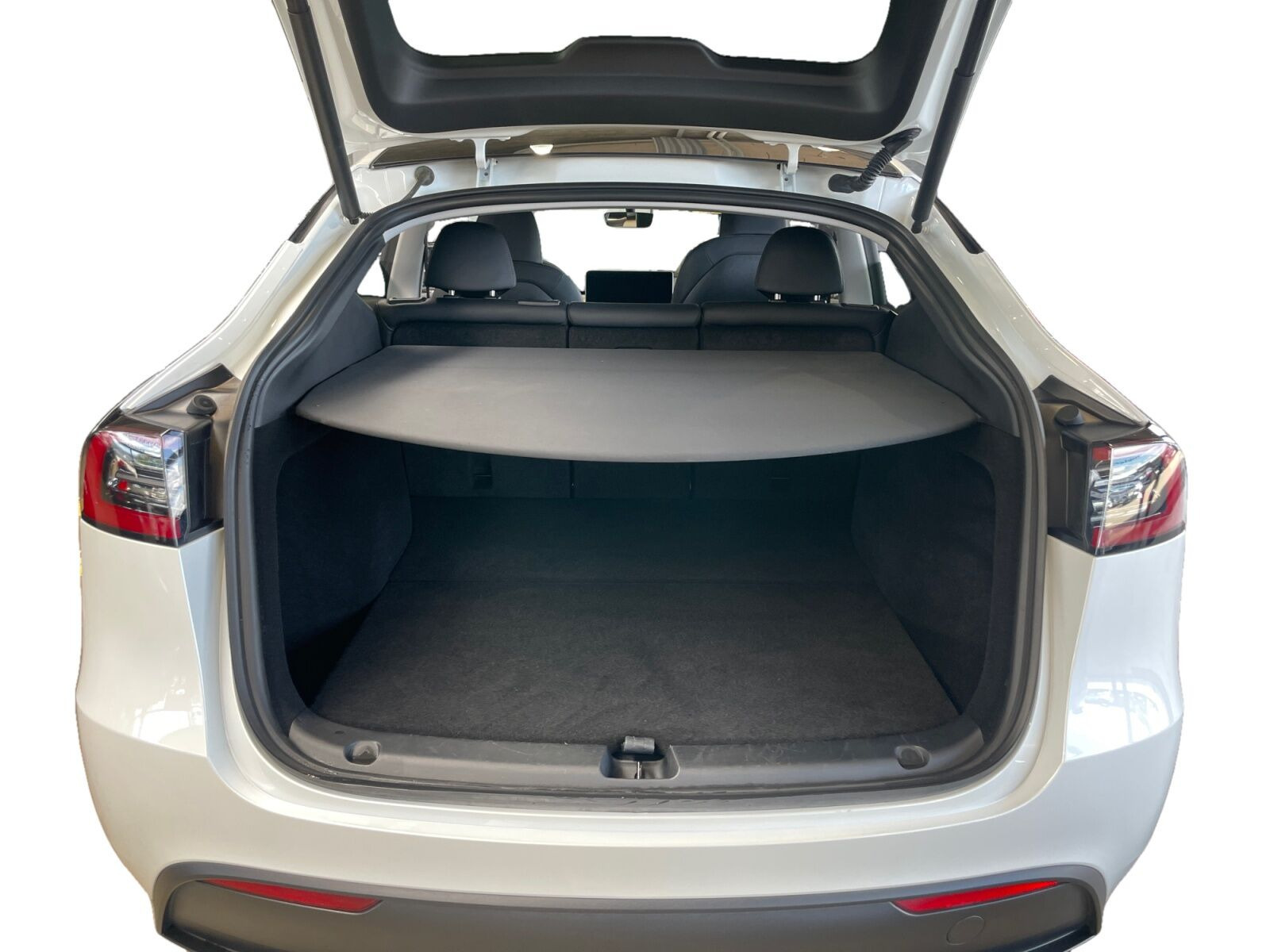 Hvid Tesla Model Y fra 2023
