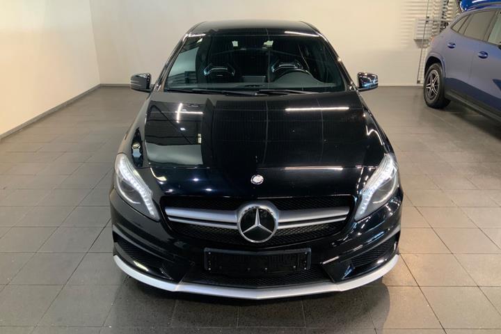 Sort Mercedes A45 fra 2014