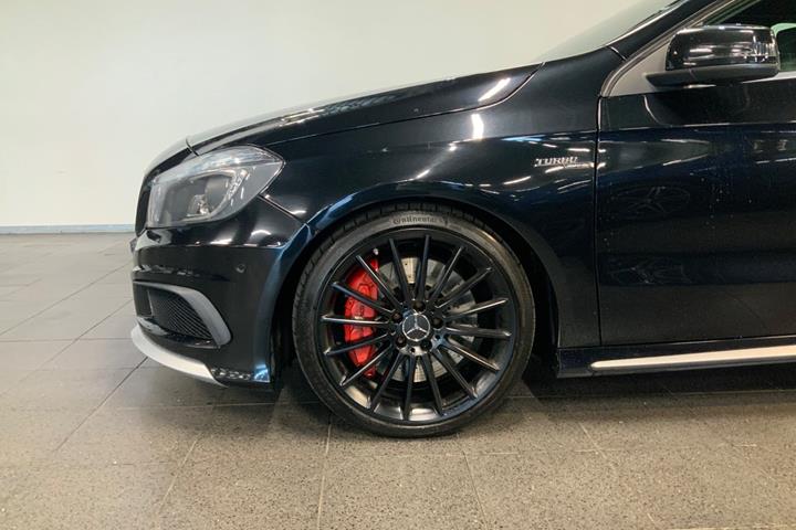 Sort Mercedes A45 fra 2014