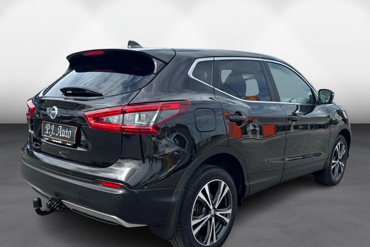 Grå Nissan Qashqai fra 2019