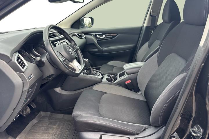 Grå Nissan Qashqai fra 2019