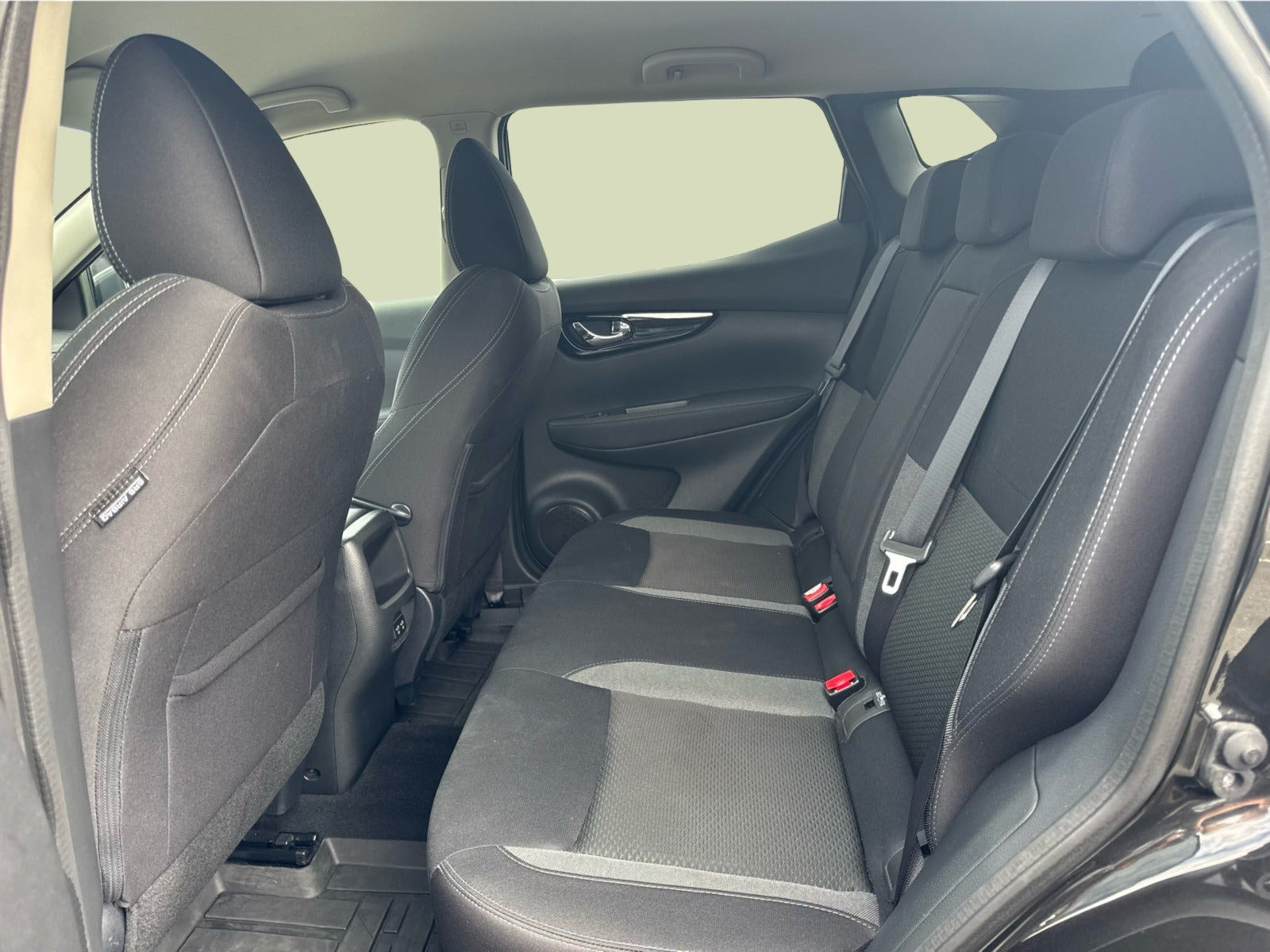 Grå Nissan Qashqai fra 2019