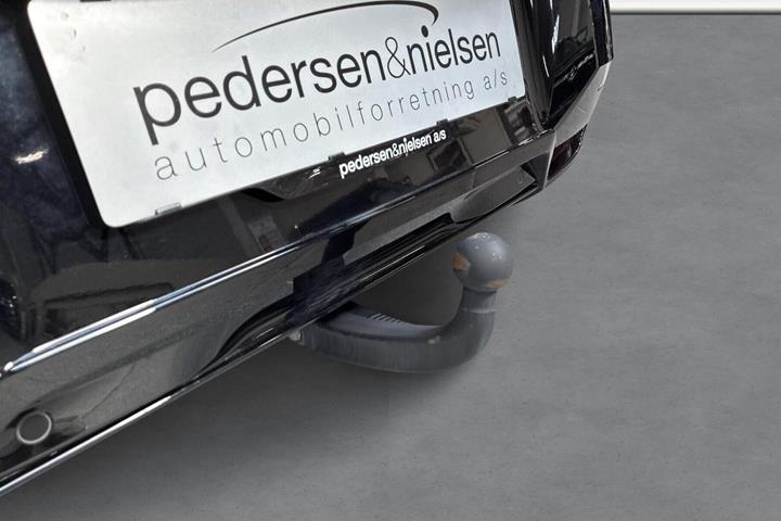 Grå Peugeot e-3008 fra 2025