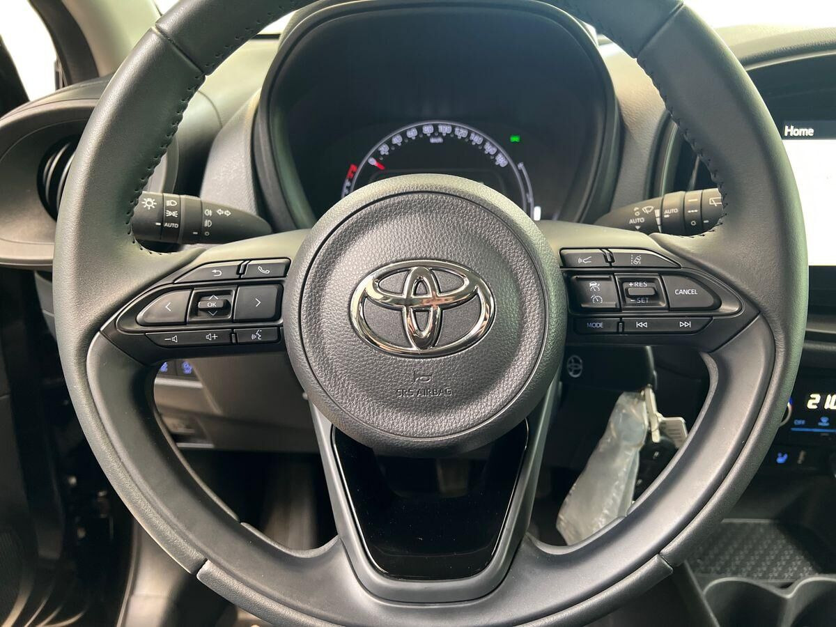 Sort Toyota Aygo X fra 2023