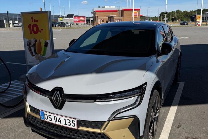 Grå Renault Mégane fra 2022