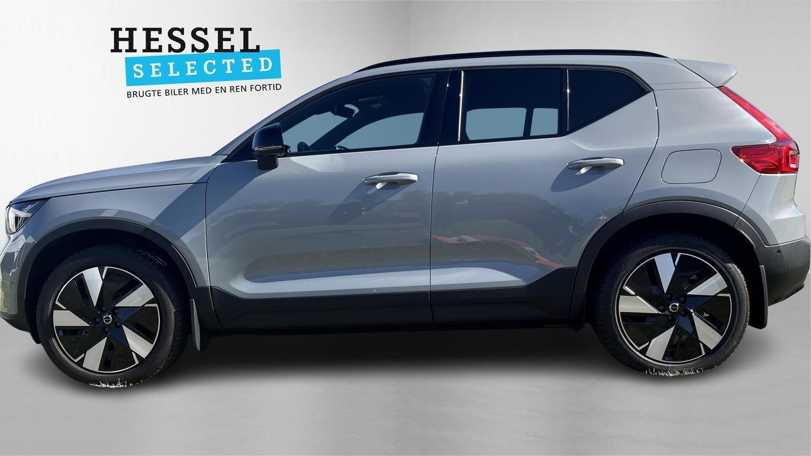Grå Volvo EX40 fra 2025