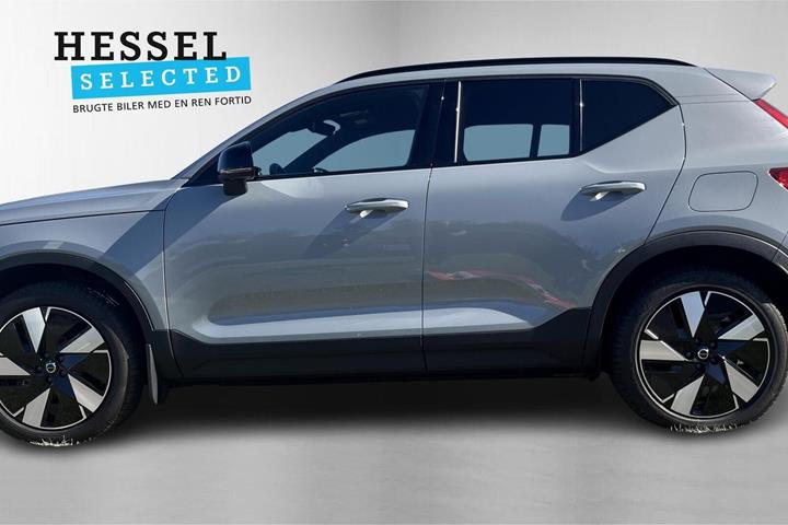Grå Volvo EX40 fra 2025