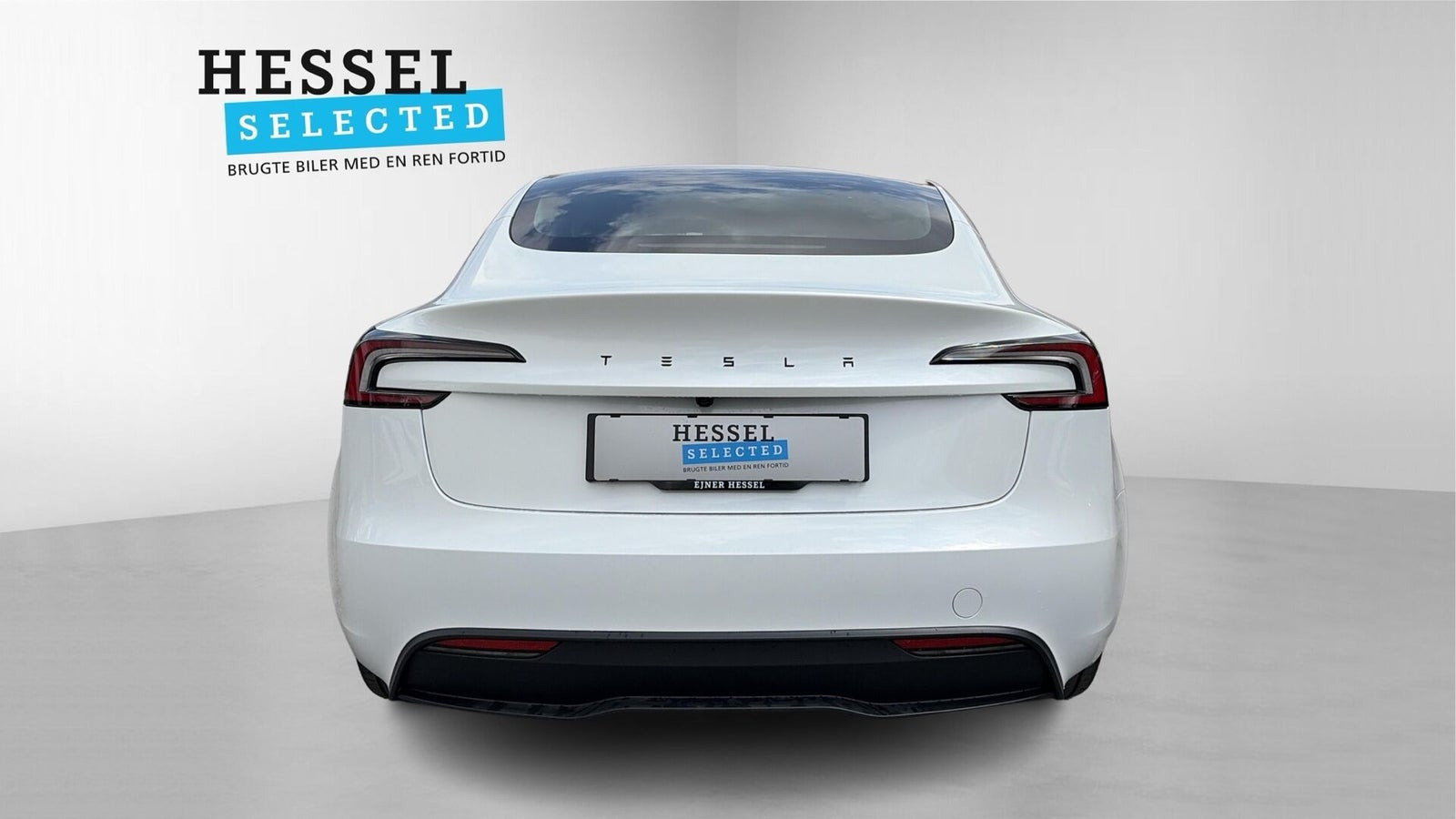 Hvid Tesla Model 3 fra 2026