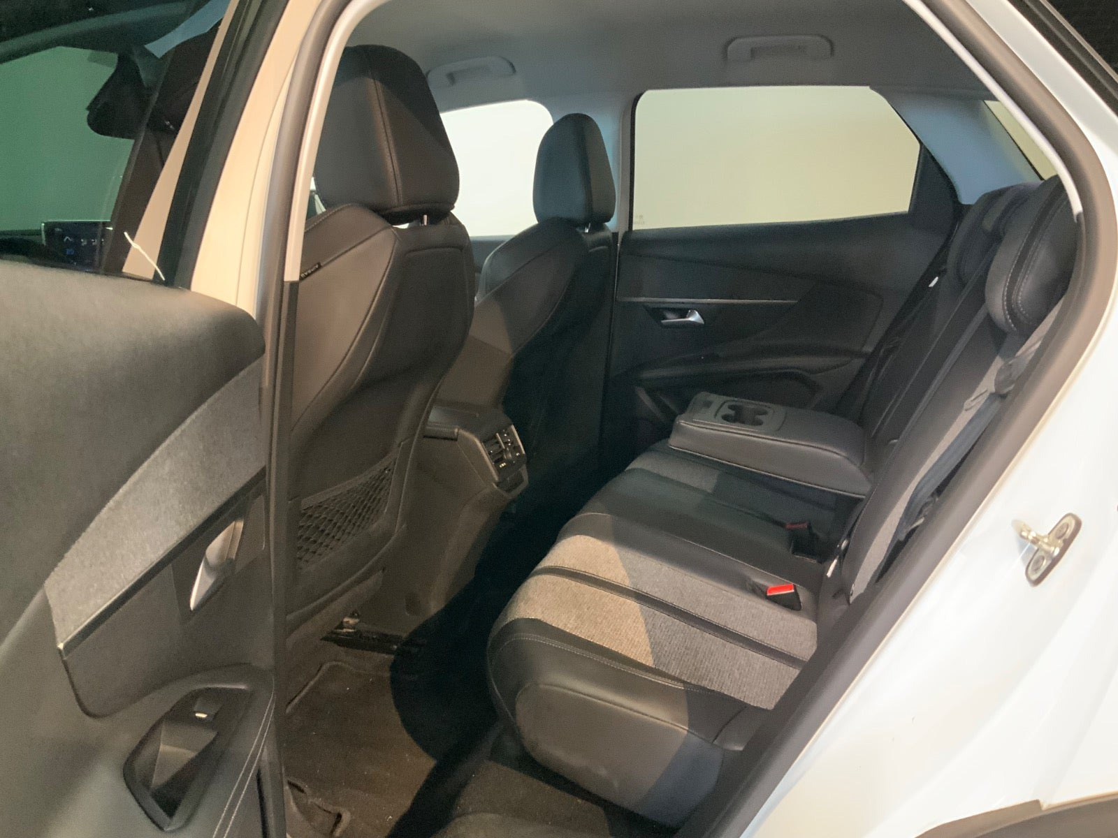Hvid Peugeot 3008 fra 2018