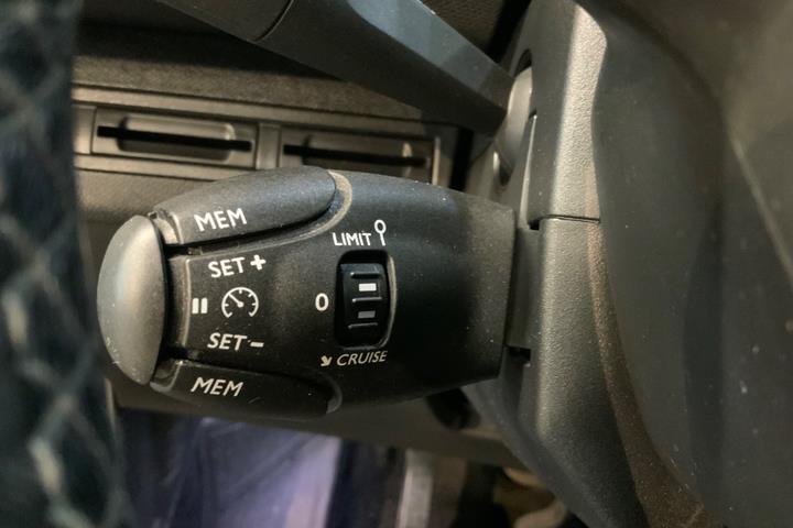 Hvid Peugeot 3008 fra 2018