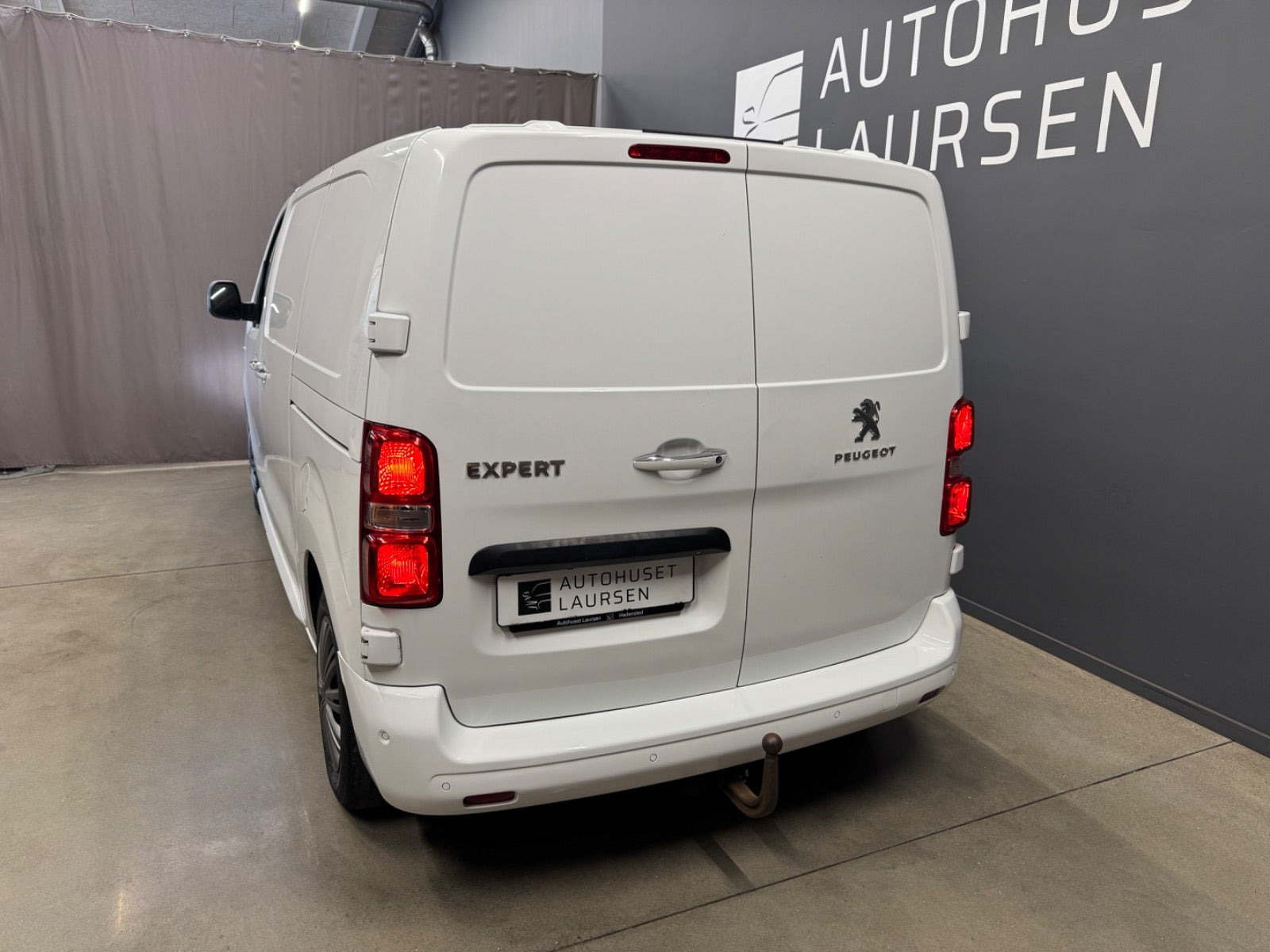 Hvid Peugeot Expert fra 2018