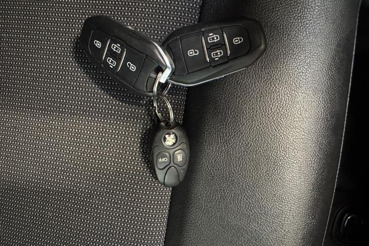Hvid Peugeot Expert fra 2018