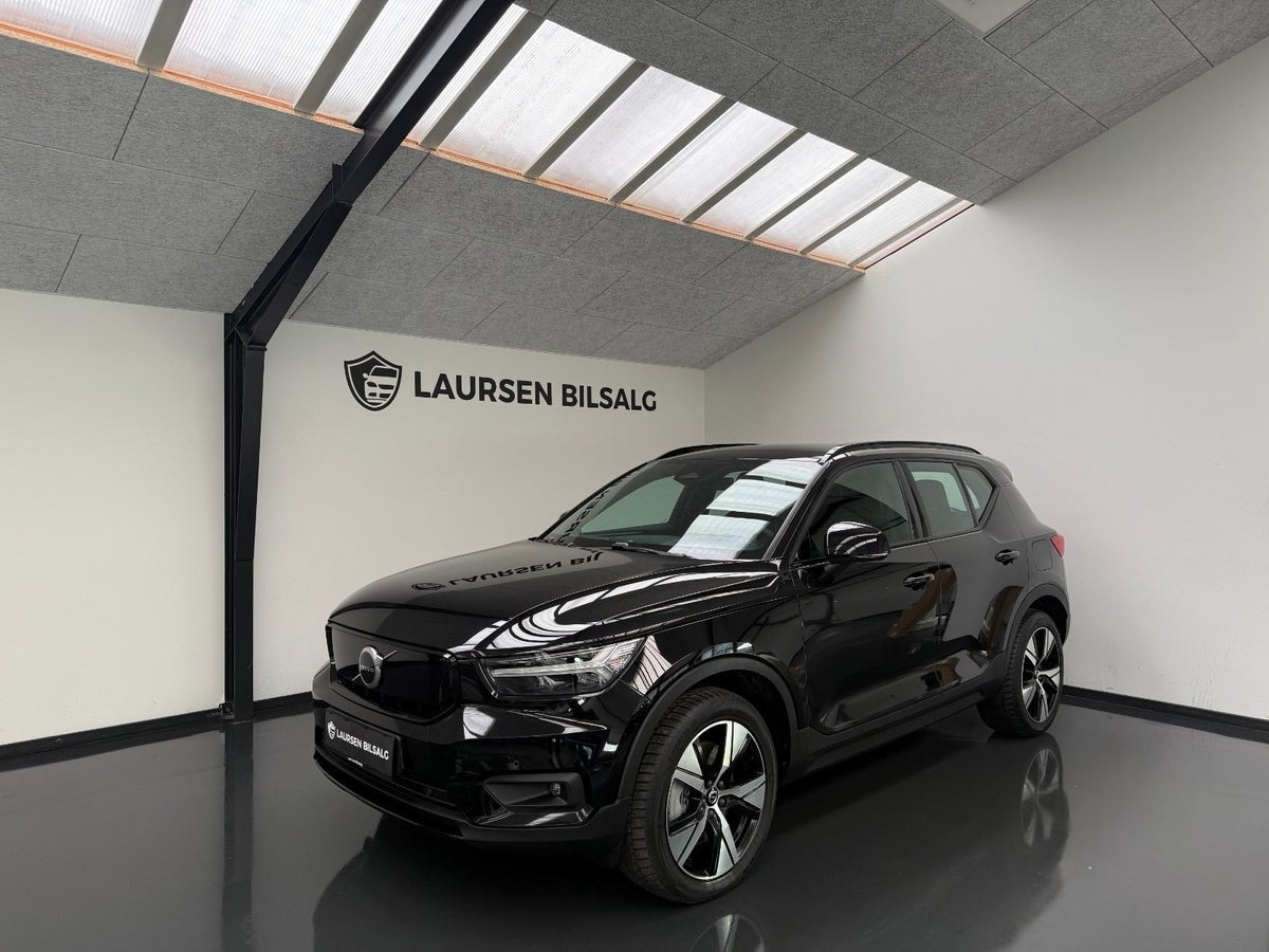 Sort Volvo XC40 fra 2022