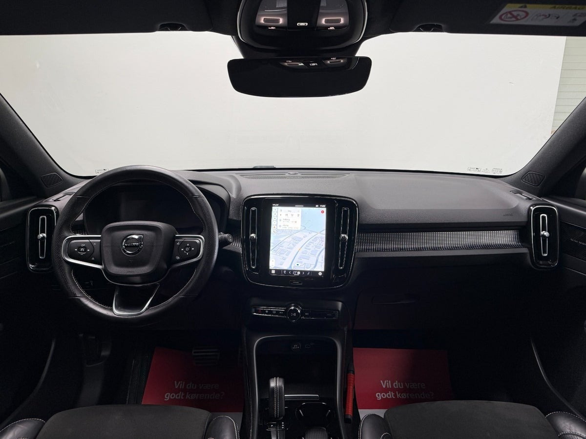 Sort Volvo XC40 fra 2022